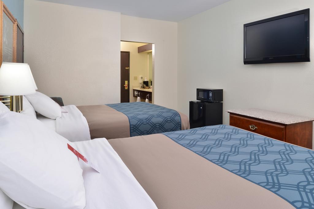 Econo Lodge Inn & Suites Shelbyville Room photo