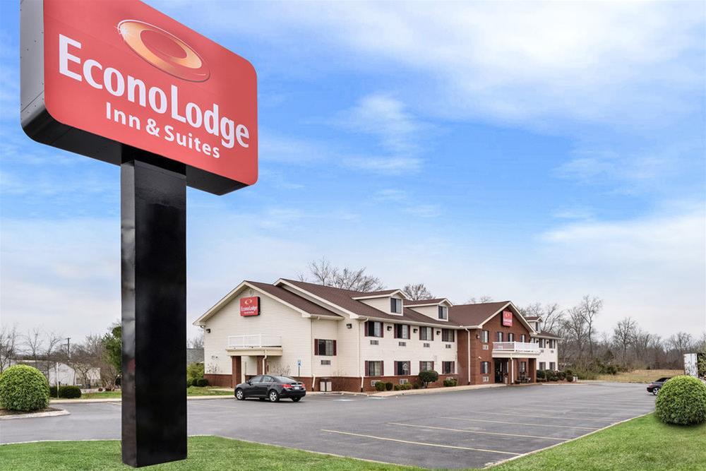Econo Lodge Inn & Suites Shelbyville Exterior photo